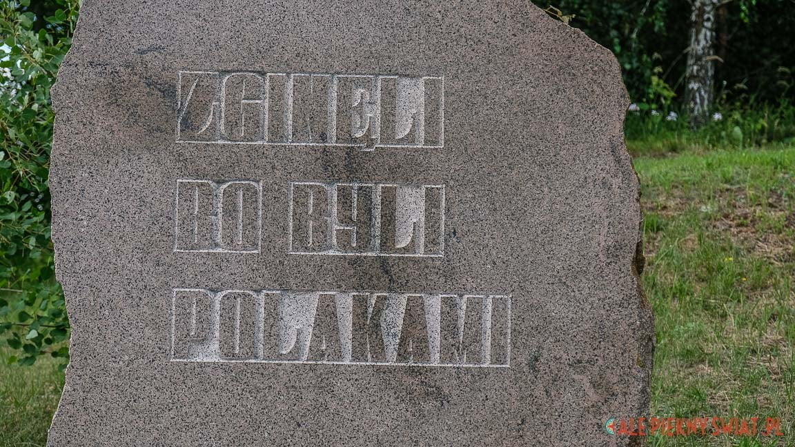 Kamień przy memoriale ku czci ofiar Obławy Augustowskiej